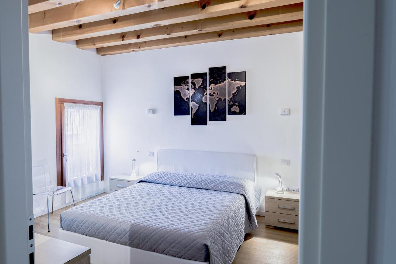 Vicolo J. Da Ponte - Bassano Centro Storico Apartment บัสซาโน เดล กรัปปา ภายนอก รูปภาพ