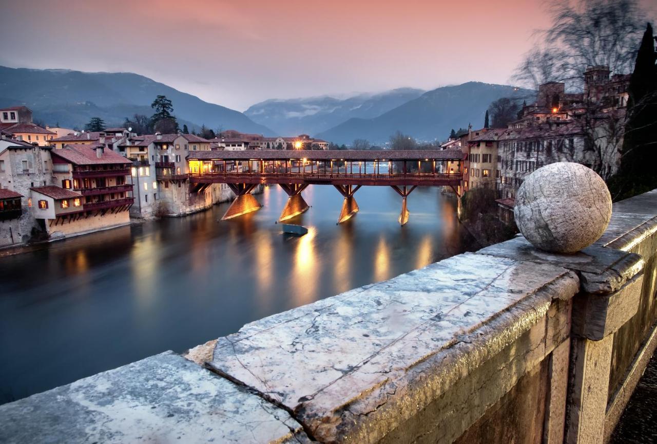 Vicolo J. Da Ponte - Bassano Centro Storico Apartment บัสซาโน เดล กรัปปา ภายนอก รูปภาพ