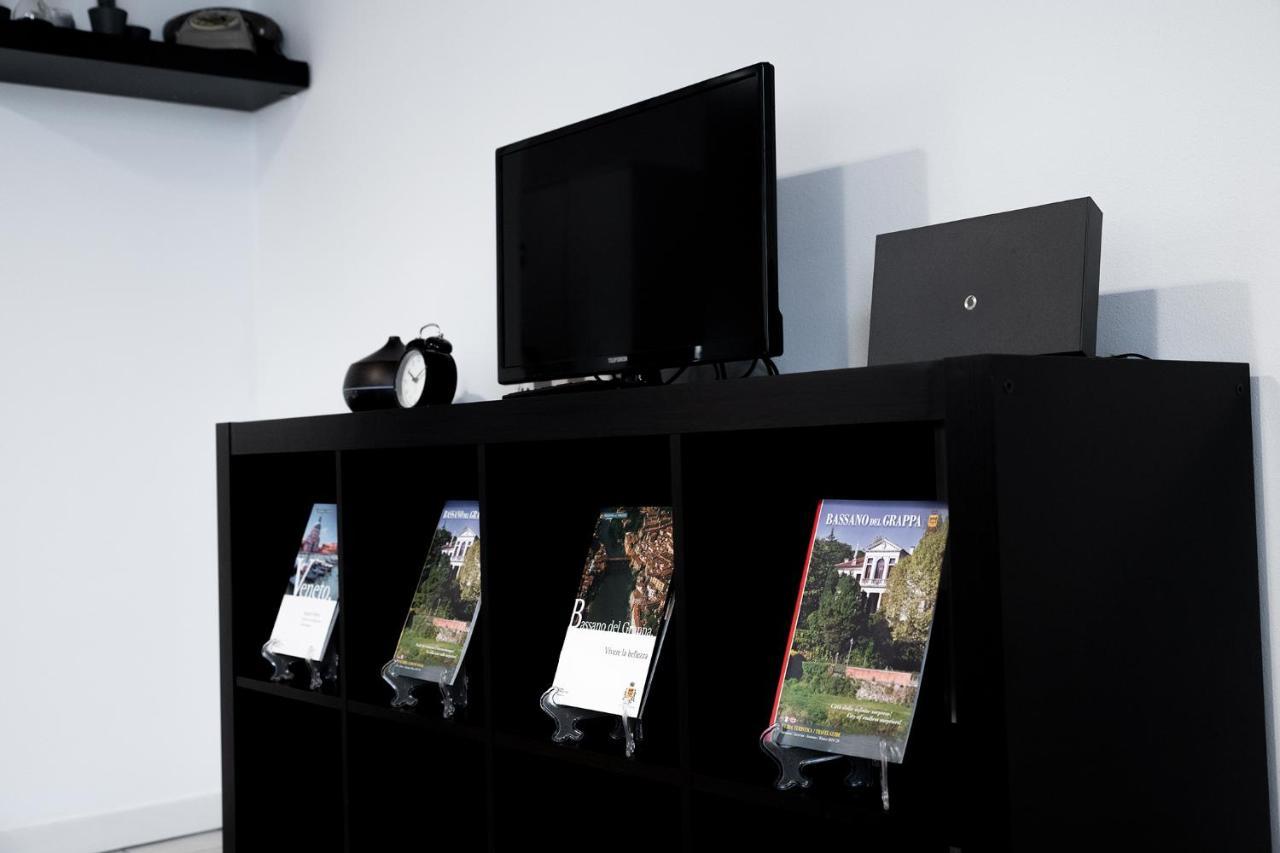 Vicolo J. Da Ponte - Bassano Centro Storico Apartment บัสซาโน เดล กรัปปา ภายนอก รูปภาพ