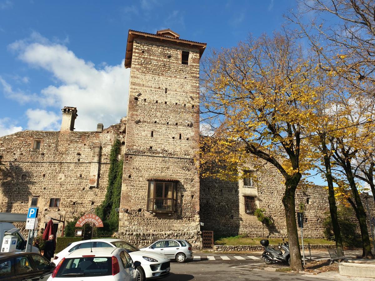 Vicolo J. Da Ponte - Bassano Centro Storico Apartment บัสซาโน เดล กรัปปา ภายนอก รูปภาพ