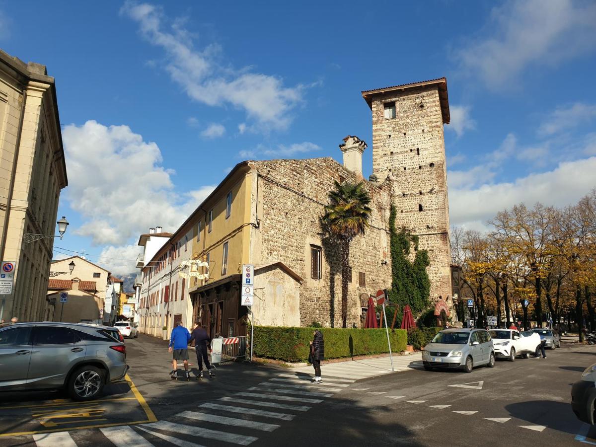 Vicolo J. Da Ponte - Bassano Centro Storico Apartment บัสซาโน เดล กรัปปา ภายนอก รูปภาพ